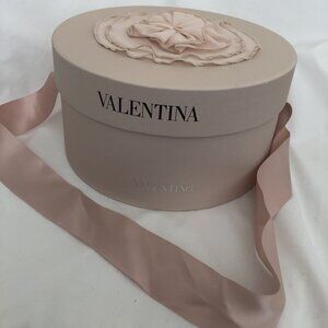 Valentina Box